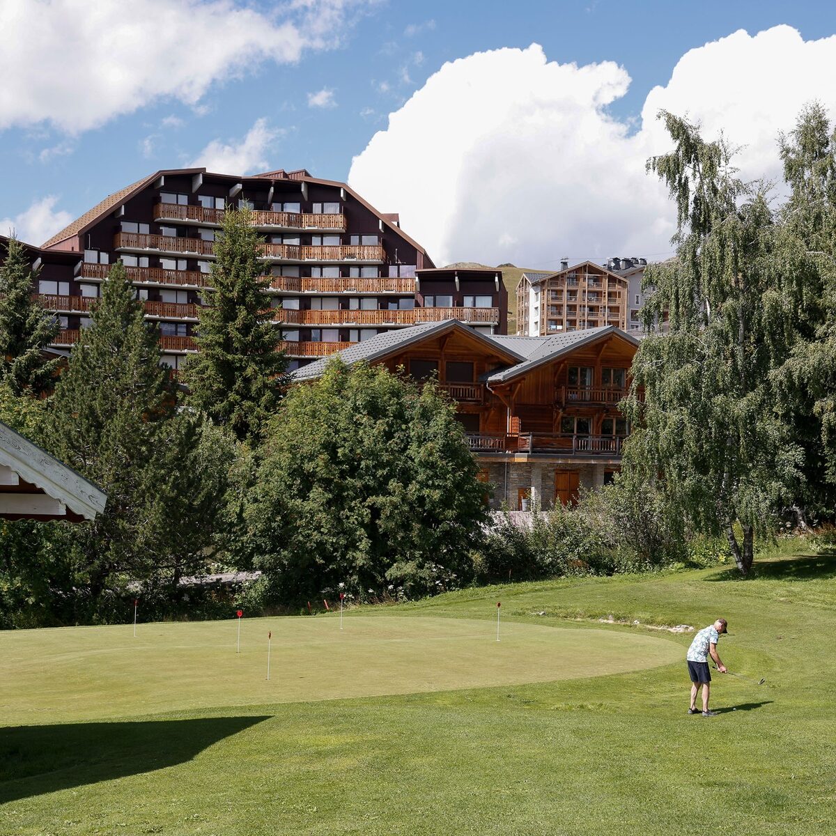 hotel-activites-alpe-huez-golf